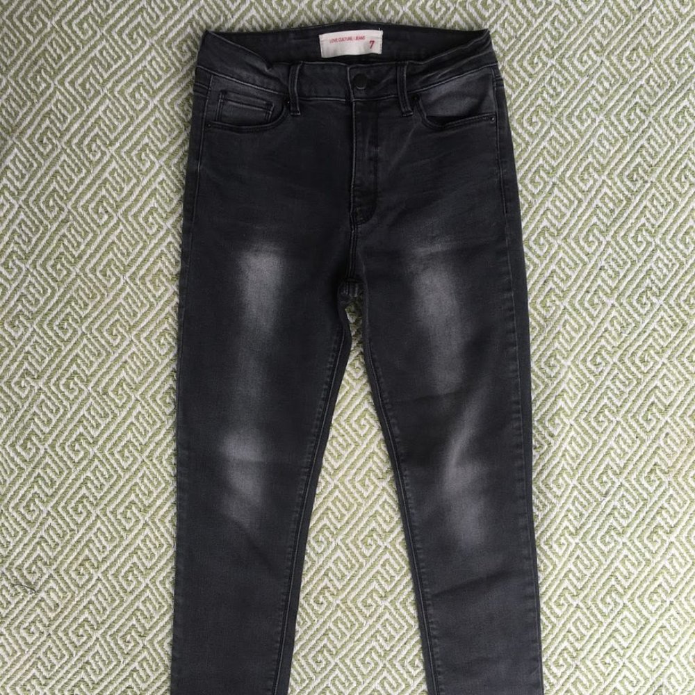 Faded Black High-Waisted Jeggings